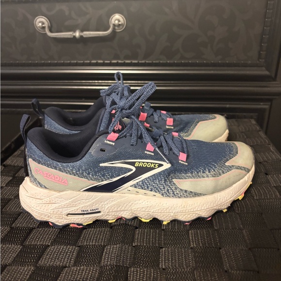 Brooks cascadia 18 running trail shoe - Picture 2 of 8